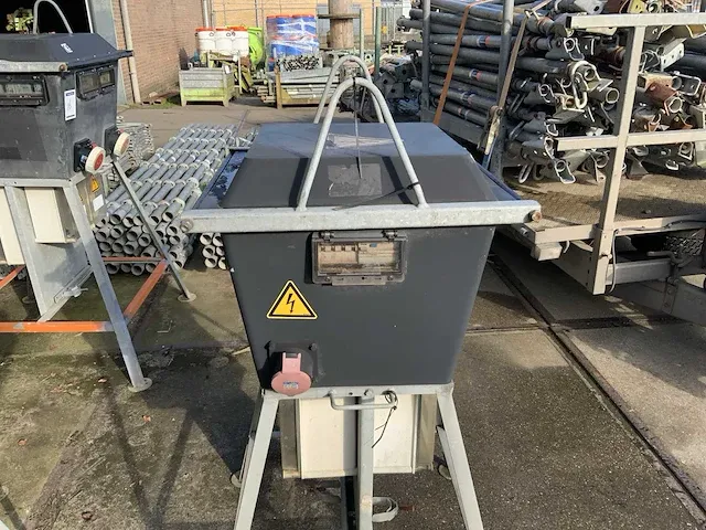 2007 bos elektro medium stroomverdeelkast - afbeelding 2 van  5