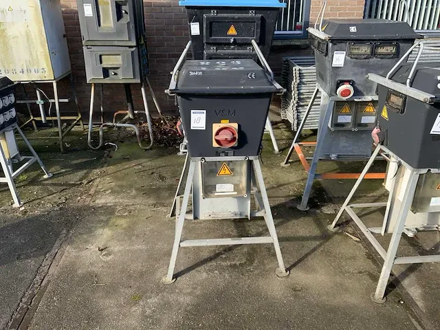 2007 bos elektro medium stroomverdeelkast - afbeelding 1 van  5