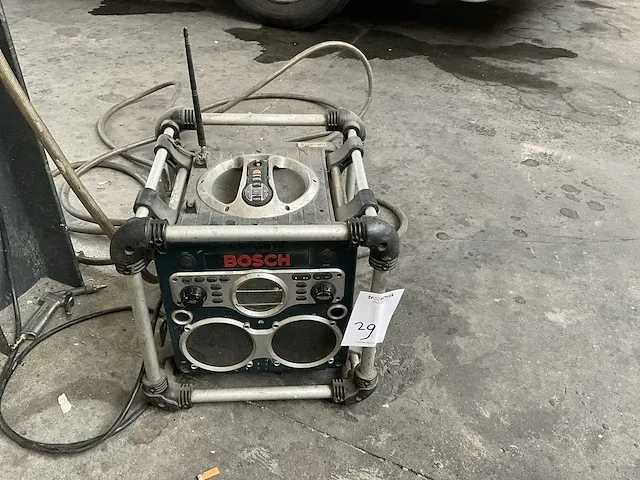 2007 bosch gml 24v-cd bouwradio - afbeelding 1 van  8