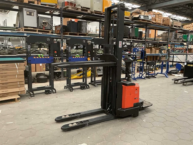 2007 bt swe120l stapelaar - afbeelding 5 van  8