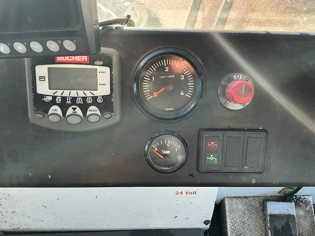 2007 bucher citycat 5000 straatveegmachine - afbeelding 30 van  47