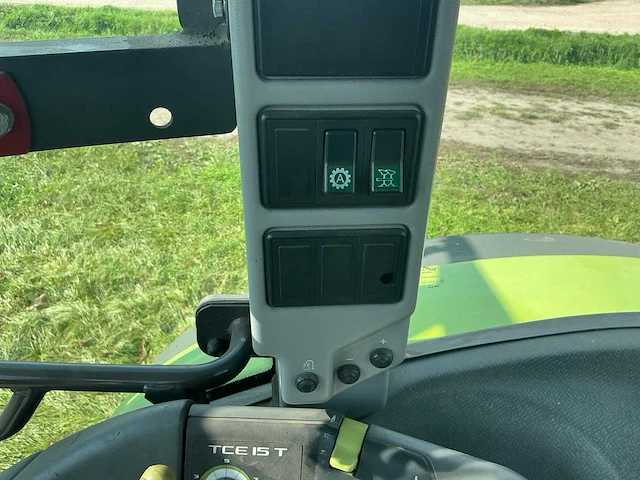 2007 claas ares 557 atz vierwielaangedreven landbouwtractor - afbeelding 26 van  33
