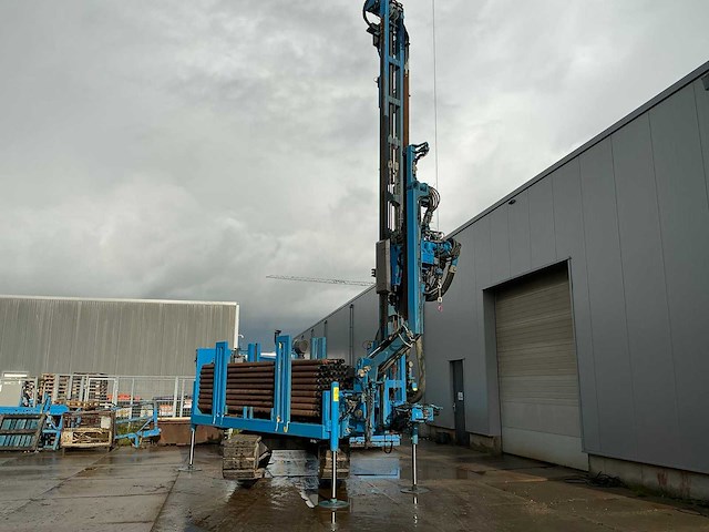 2007 coperus chb3000 d63 verticale rupsboorinstallatie - afbeelding 1 van  24