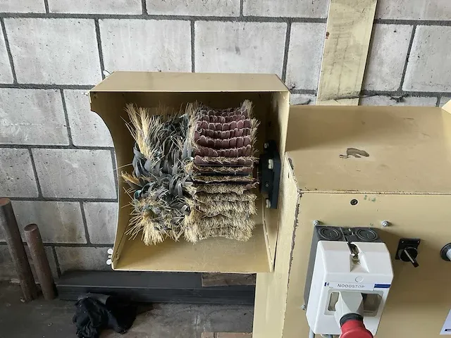 2007 cosma mini-h borstelschuurmachine - afbeelding 2 van  5