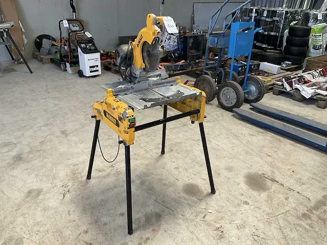 2007 dewalt dw743 afkortcirkelzaagmachine - afbeelding 4 van  11