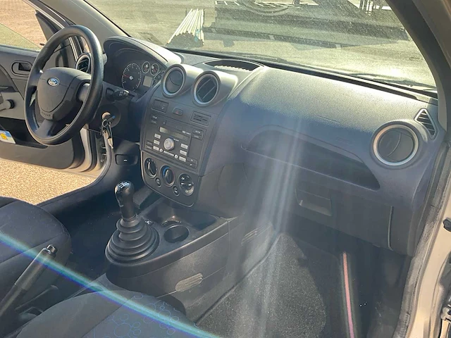 2007 ford fiesta personenauto - afbeelding 15 van  27
