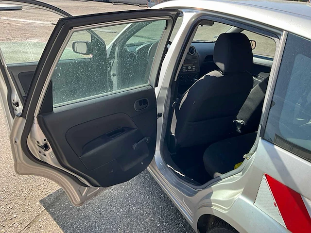 2007 ford fiesta personenauto - afbeelding 16 van  27