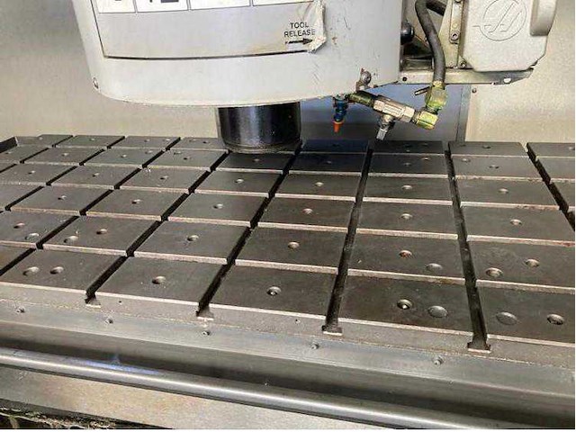 2007 haas vm-6 matrijzenmaker cnc universeel machinecentrum - afbeelding 11 van  14