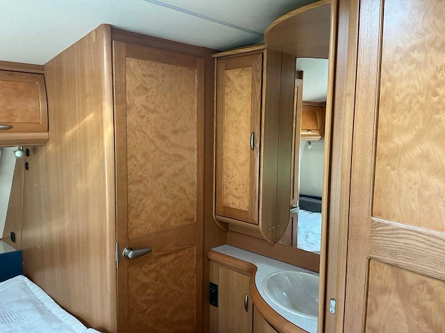 2007 hobby kmfe 650 caravan - afbeelding 27 van  47