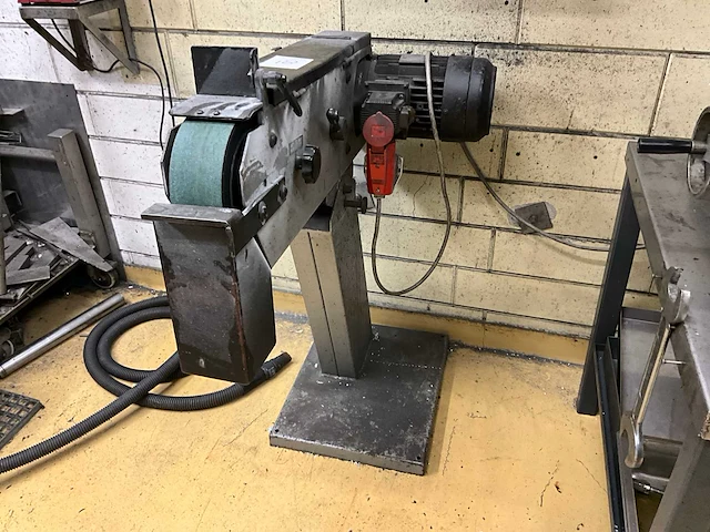 2007 huvema hu75s backstand schuurmachine - afbeelding 2 van  4