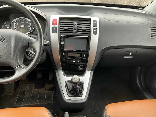 2007 hyundai tucson 2.0 personenauto 89-xg-gt - afbeelding 18 van  31