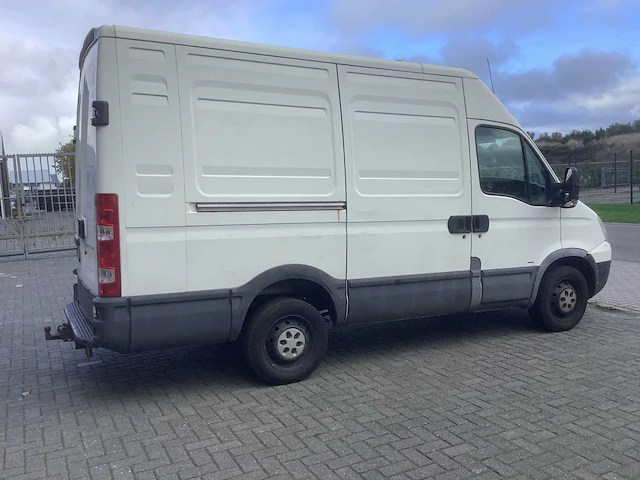 2007 iveco daily 29 l 10v 300 h2 l bedrijfswagen - afbeelding 11 van  16