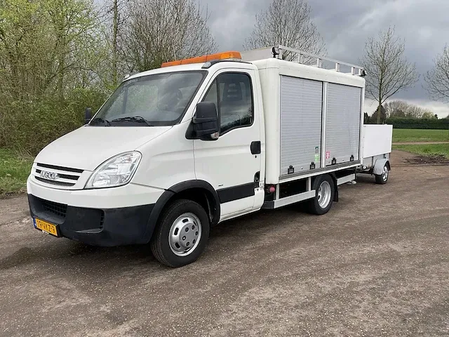 2007 iveco daily reiniging wagen met aanhangwagen - afbeelding 1 van  46