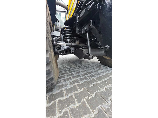 2007 jcb fastrac 2140 hmv vierwielaangedreven landbouwtractor - afbeelding 7 van  26