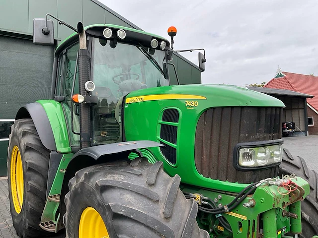 2007 john deere 7430 vierwielaangedreven landbouwtractor - afbeelding 3 van  38