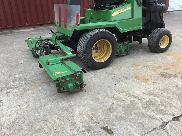 2007 john deere 900 grasmaaier - 3 voudige kooimaaier - afbeelding 9 van  15