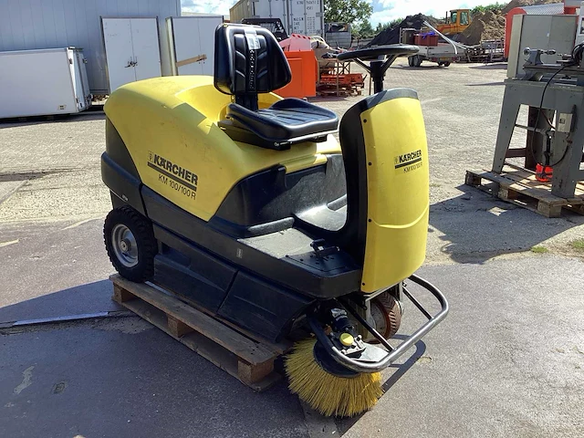 2007 kärcher km 100/100 r zelfrijdende veegmachine - afbeelding 7 van  14