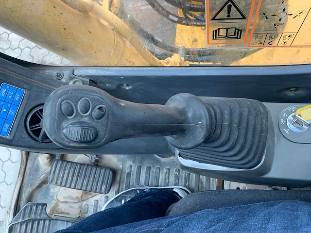 2007 komatsu 210 rupsgraafmachine - afbeelding 29 van  59