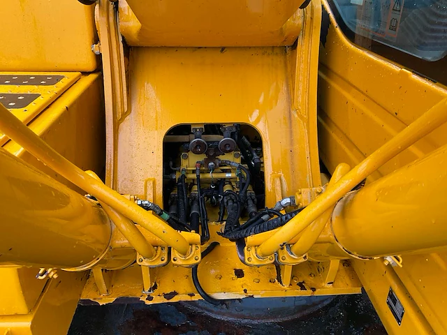 2007 komatsu pc 210-lc-8 rupsgraafmachine - afbeelding 19 van  49