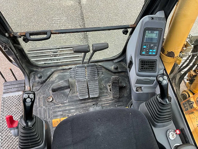 2007 komatsu pc130-7 rupsgraafmachine - afbeelding 27 van  40