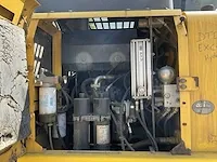 2007 komatsu pw140-7 banden graafmachine - afbeelding 22 van  35