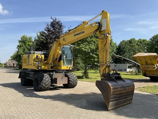 2007 komatsu pw140-7 banden graafmachine - afbeelding 12 van  35