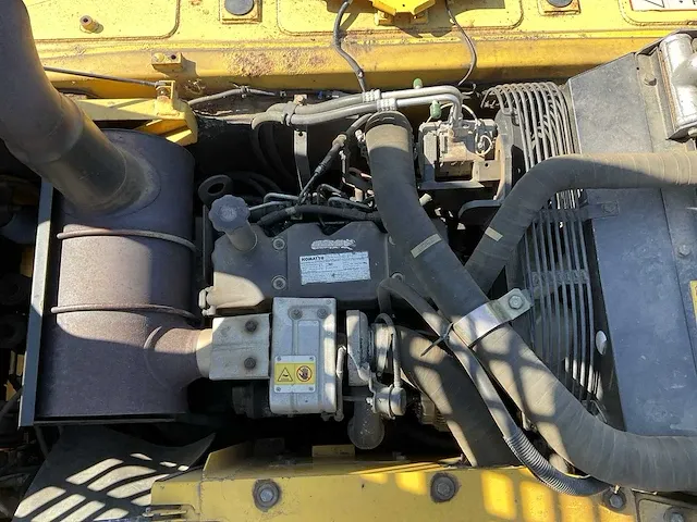 2007 komatsu pw140-7 banden graafmachine - afbeelding 25 van  35