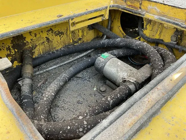 2007 komatsu pw140-7 banden graafmachine - afbeelding 29 van  35