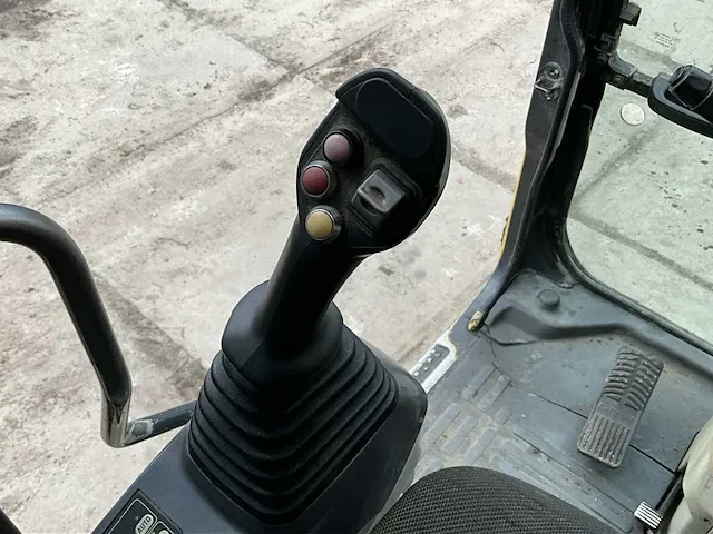 2007 komatsu pw160-7eo banden graafmachine - afbeelding 10 van  32