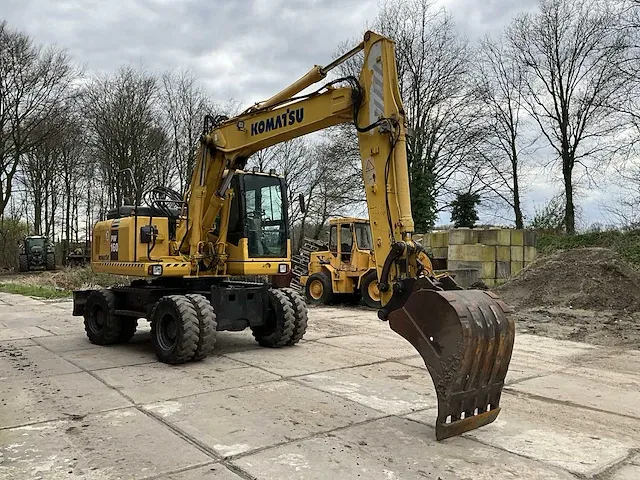2007 komatsu pw160-7eo banden graafmachine - afbeelding 12 van  32