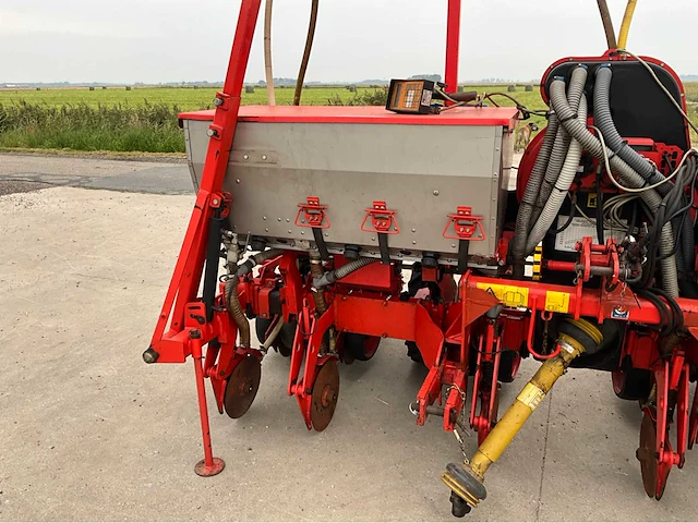 2007 kuhn planter 2 maiszaaimachine - afbeelding 2 van  26