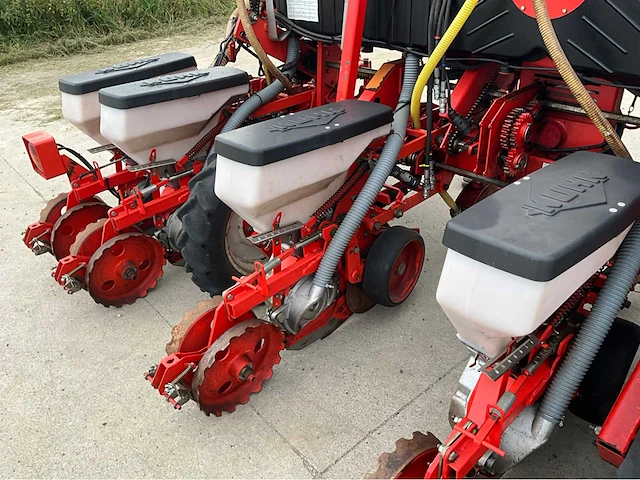 2007 kuhn planter 2 maiszaaimachine - afbeelding 11 van  26