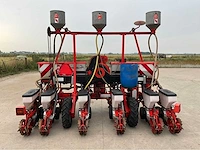 2007 kuhn planter 2 maiszaaimachine - afbeelding 24 van  26
