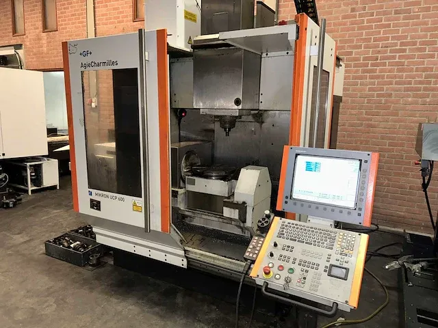 2007 mikron ucp 600 cnc bewerkingscentrum - afbeelding 1 van  16