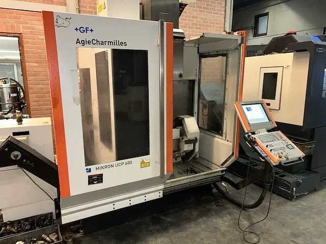 2007 mikron ucp 600 cnc bewerkingscentrum - afbeelding 10 van  16