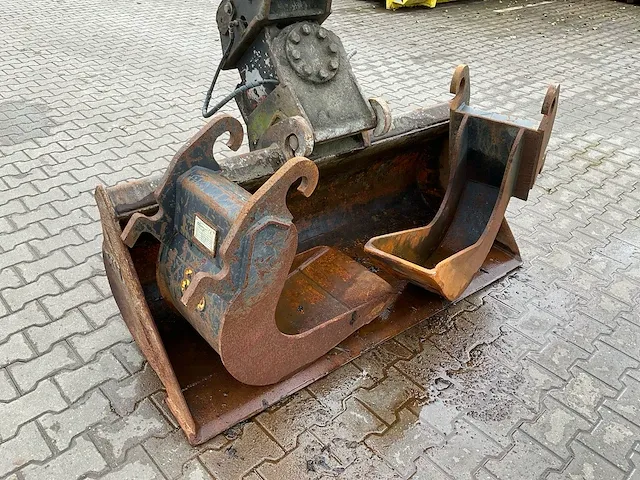 2007 neuson 9503 wd banden graafmachine - afbeelding 2 van  43