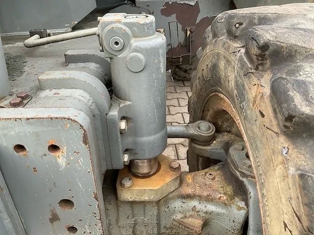 2007 neuson 9503 wd banden graafmachine - afbeelding 16 van  43