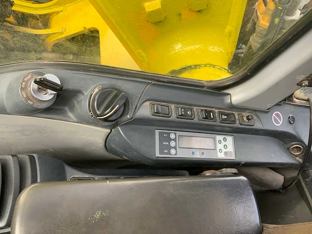2007 new holland e 215b rupsgraafmachine - afbeelding 36 van  45