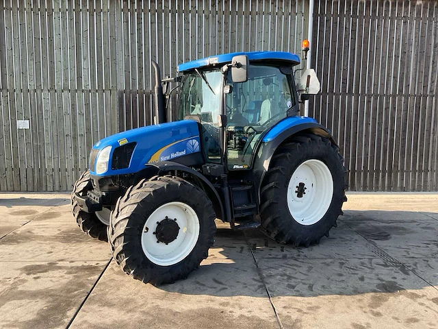 2007 new holland t6010 plus vierwielaangedreven landbouwtractor - afbeelding 1 van  32
