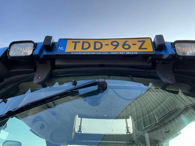 2007 new holland t6010 plus vierwielaangedreven landbouwtractor - afbeelding 15 van  32