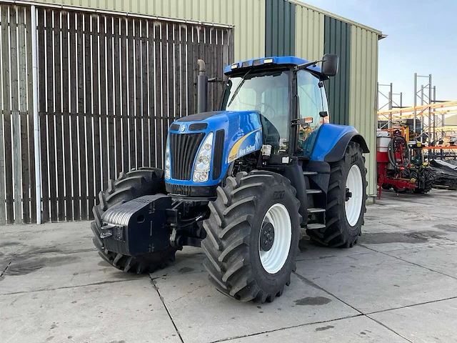 2007 new holland t8040 vierwielaangedreven landbouwtractor - afbeelding 12 van  31