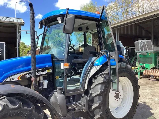 2007 new holland td95d vierwielaangedreven landbouwtractor - afbeelding 29 van  30