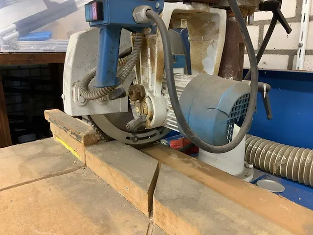 2007 omga radial 600 p3s radiaalafkortzaagmachine - afbeelding 6 van  10