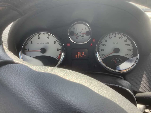 2007 peugeot 207 1.6 vti xs pack personenauto - afbeelding 14 van  15