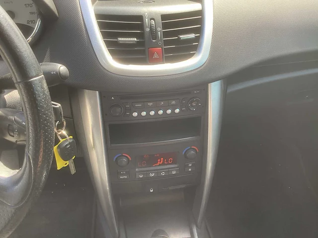 2007 peugeot 207 1.6 vti xs pack personenauto - afbeelding 15 van  15