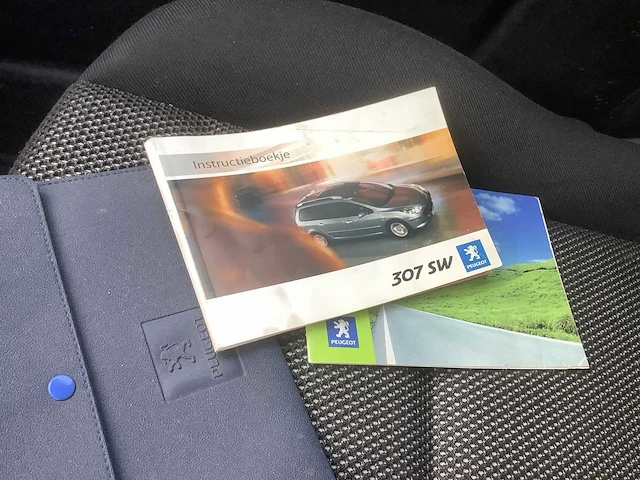 2007 peugeot 307 sw 1.6-16v premium personenauto - afbeelding 12 van  13