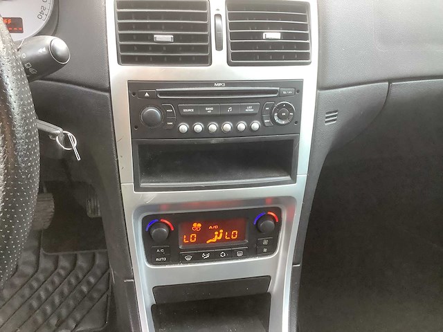 2007 peugeot 307 sw 1.6-16v premium personenauto - afbeelding 3 van  13