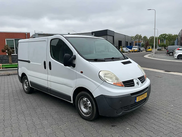 2007 renault 2.0 dci l1h1 bedrijfswagen - afbeelding 32 van  37
