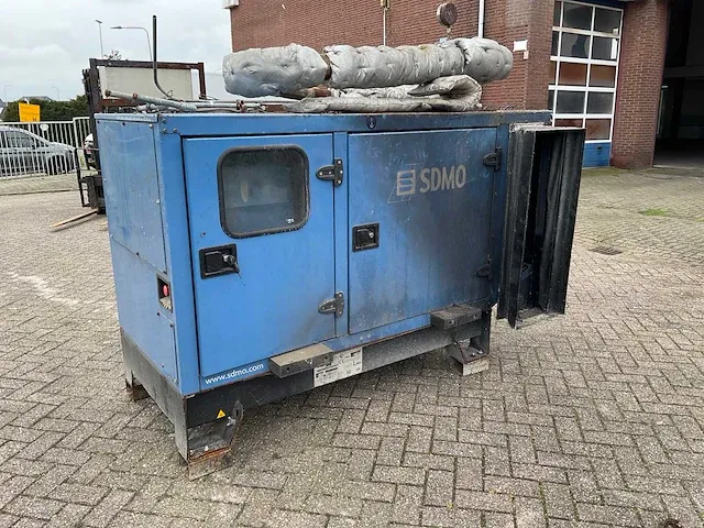 2007 sdmo t33k noodstroomgenerator - afbeelding 1 van  11