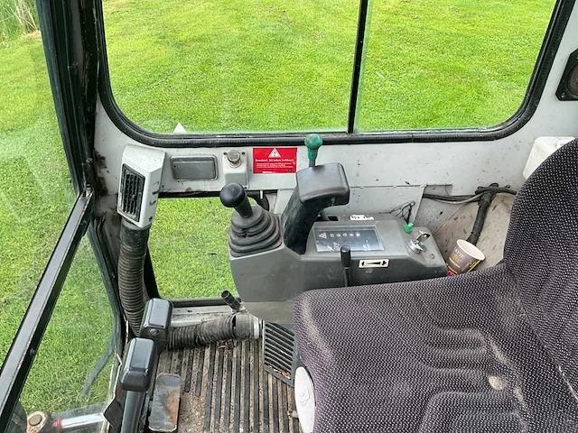 2007 takeuchi tb016 minigraafmachine - afbeelding 17 van  33